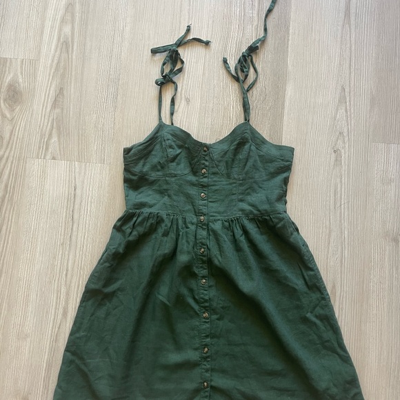 aerie Dresses & Skirts - aerie Dark Green Tie-Shoulder Button-Front Midi Dress XS